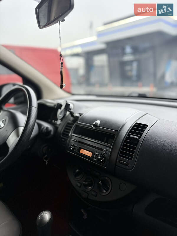 Хэтчбек Nissan Note 2006 в Киеве