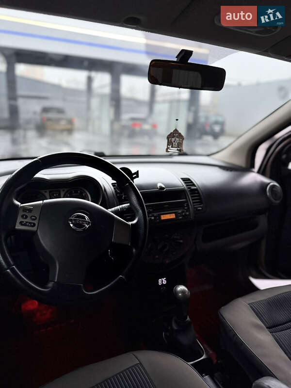 Хэтчбек Nissan Note 2006 в Киеве