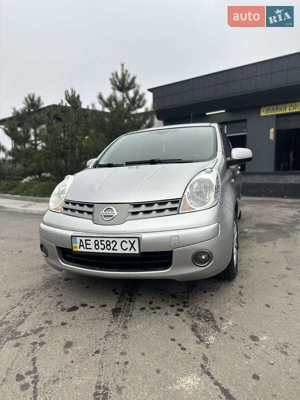 Хэтчбек Nissan Note 2008 в Днепре