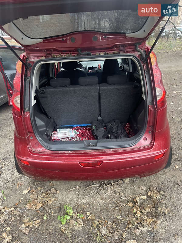 Хетчбек Nissan Note 2011 в Києві фото 6 Хетчбек Nissan Note 2011 в Києві