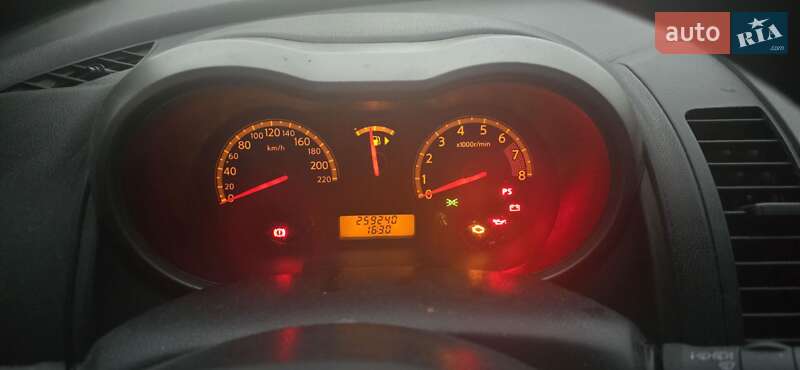 Хэтчбек Nissan Note 2007 в Каменец-Подольском