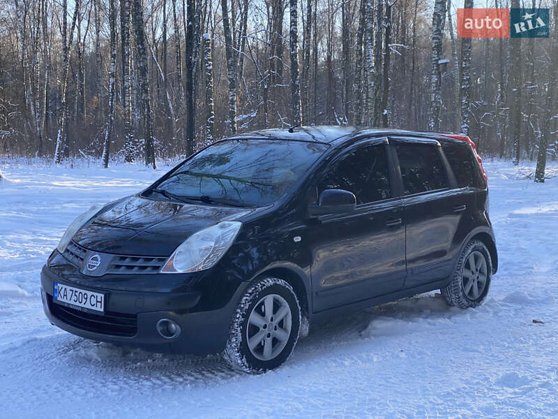 Хэтчбек Nissan Note 2006 в Чернигове