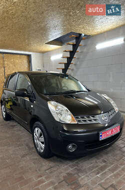 Хэтчбек Nissan Note 2008 в Хороле