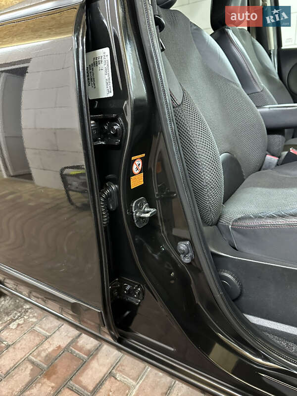 Хэтчбек Nissan Note 2008 в Хороле