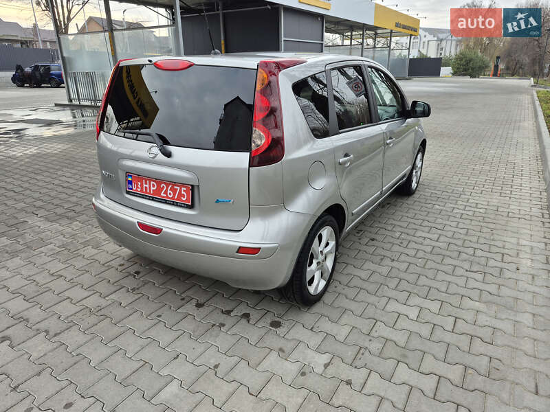Хэтчбек Nissan Note 2010 в Луцке фото 7 Хэтчбек Nissan Note 2010 в Луцке
