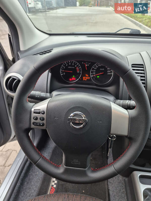 Хэтчбек Nissan Note 2010 в Луцке фото 26 Хэтчбек Nissan Note 2010 в Луцке
