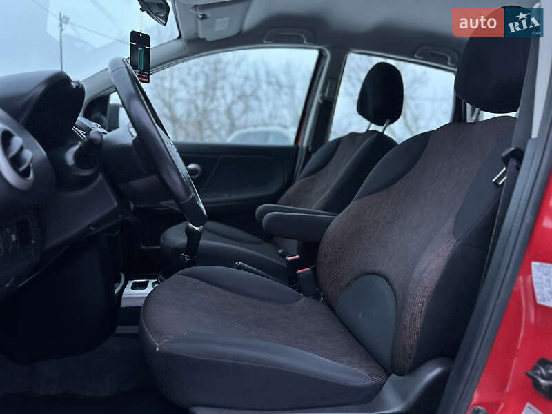 Хэтчбек Nissan Note 2010 в Виннице