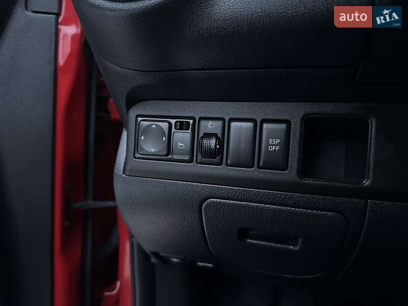 Хэтчбек Nissan Note 2010 в Виннице