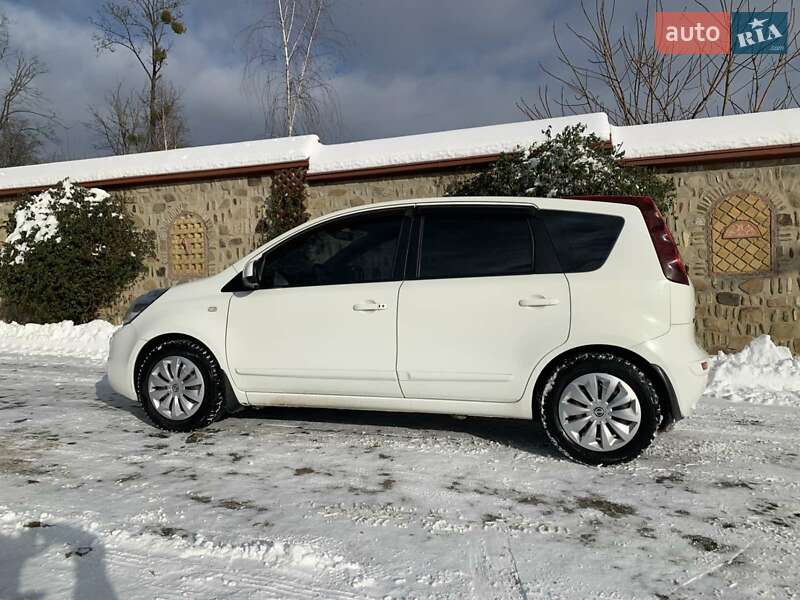 Хэтчбек Nissan Note 2010 в Черновцах