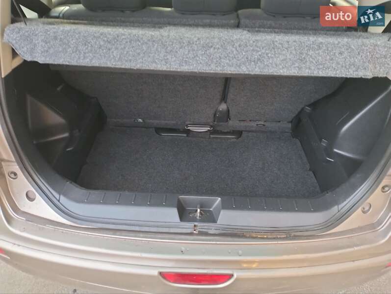 Хэтчбек Nissan Note 2008 в Чернигове