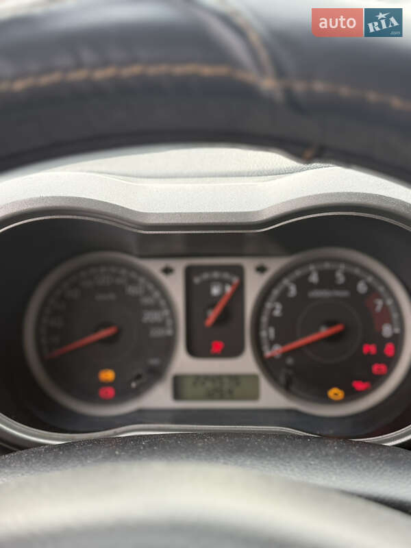 Хэтчбек Nissan Note 2007 в Измаиле