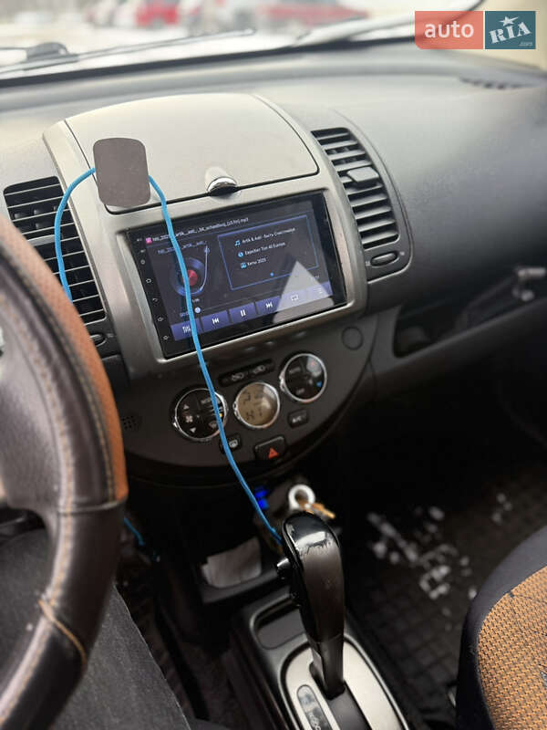 Хэтчбек Nissan Note 2007 в Измаиле