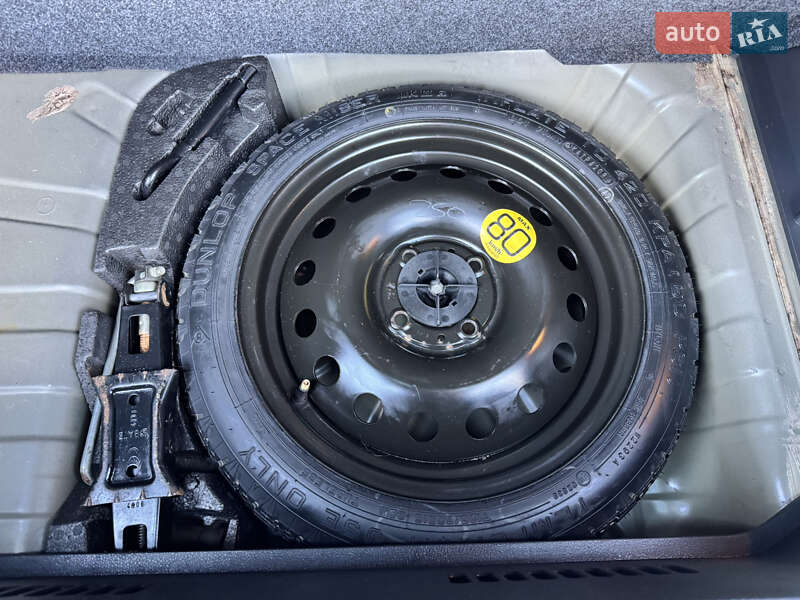 Хэтчбек Nissan Note 2009 в Виннице