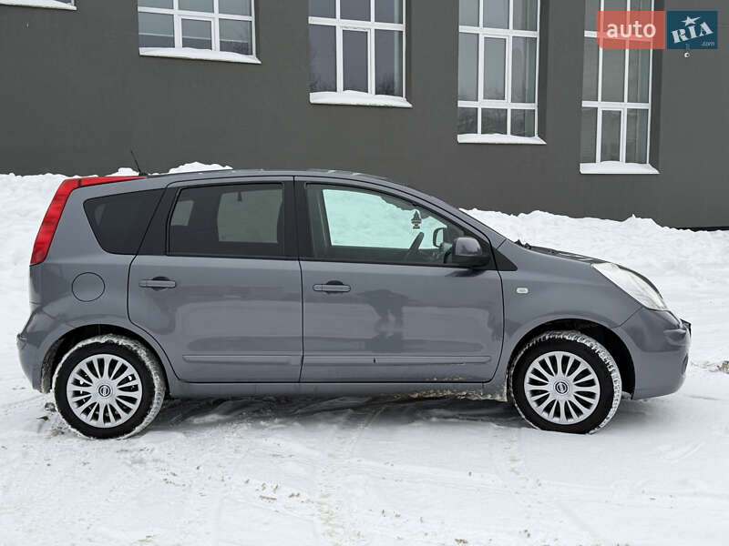 Хэтчбек Nissan Note 2008 в Луцке