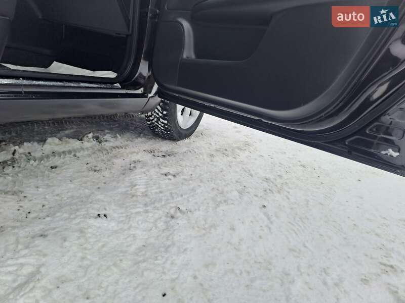 Хэтчбек Nissan Note 2006 в Славуте