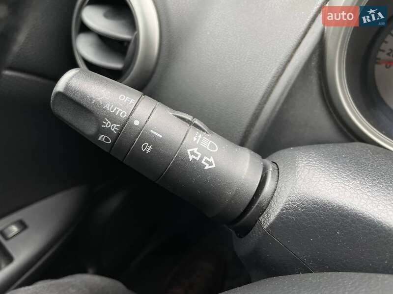 Хэтчбек Nissan Note 2007 в Киеве