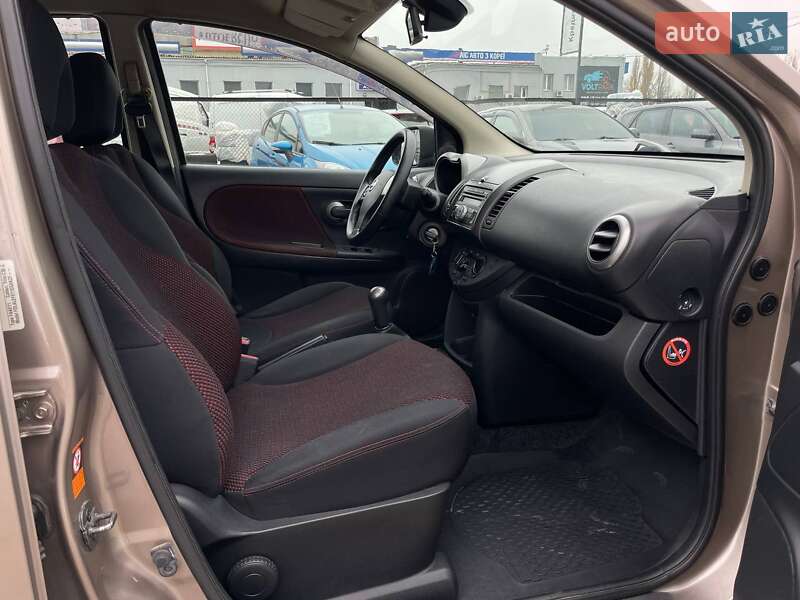 Хэтчбек Nissan Note 2007 в Киеве