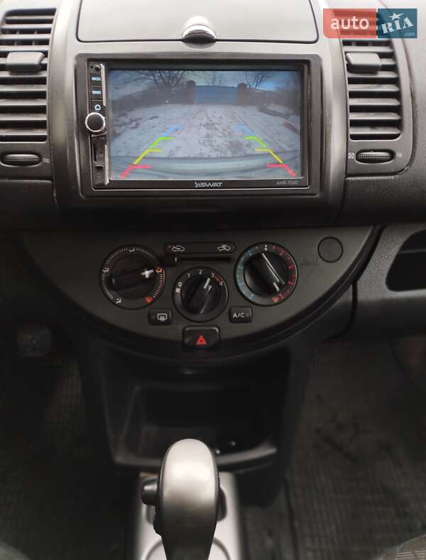 Хэтчбек Nissan Note 2006 в Лебедине