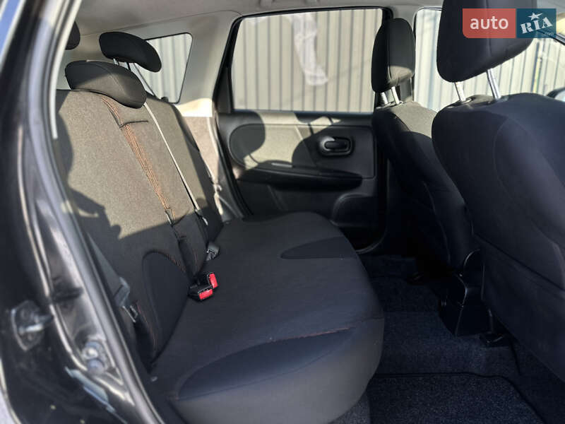 Хэтчбек Nissan Note 2009 в Виннице