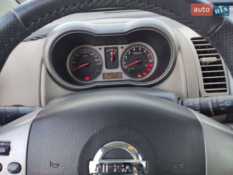 Хэтчбек Nissan Note 2006 в Виноградове