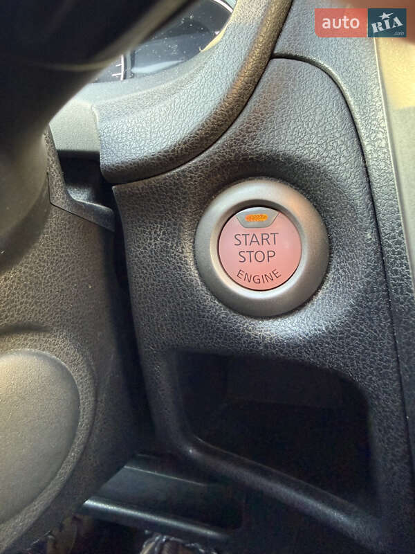 Хэтчбек Nissan Note 2013 в Луцке