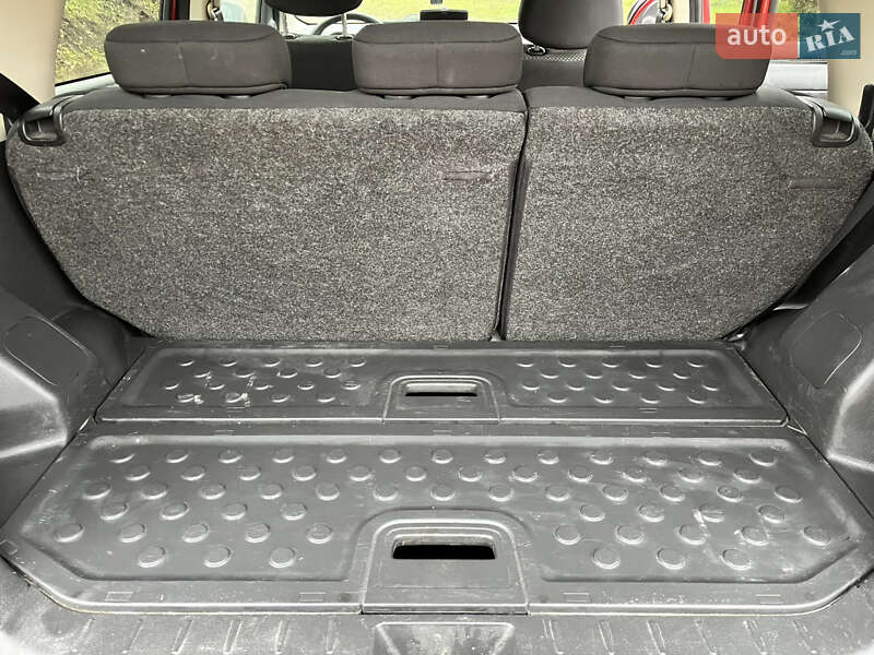 Хэтчбек Nissan Note 2007 в Збараже