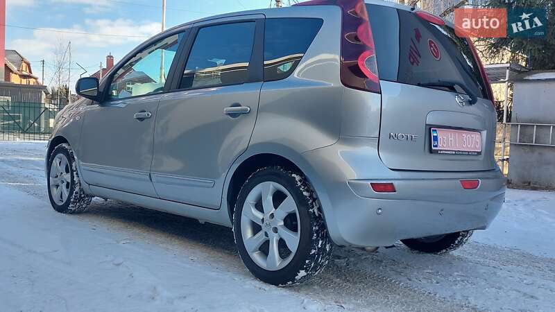 Хетчбек Nissan Note 2010 в Луцьку