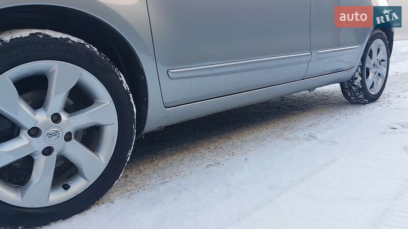 Хетчбек Nissan Note 2010 в Луцьку