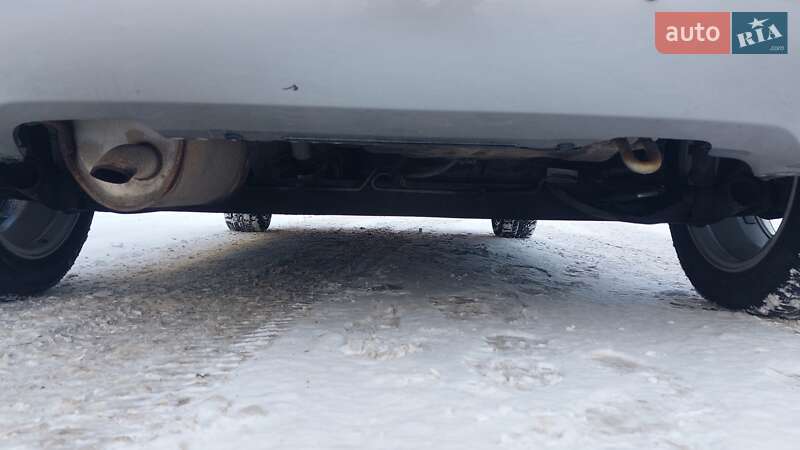 Хетчбек Nissan Note 2010 в Луцьку