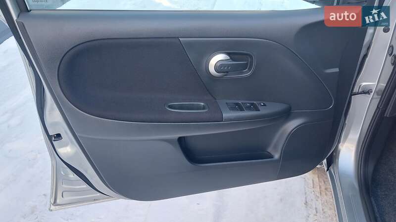 Хетчбек Nissan Note 2010 в Луцьку