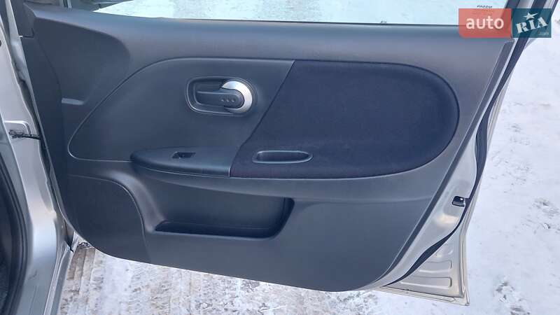 Хетчбек Nissan Note 2010 в Луцьку