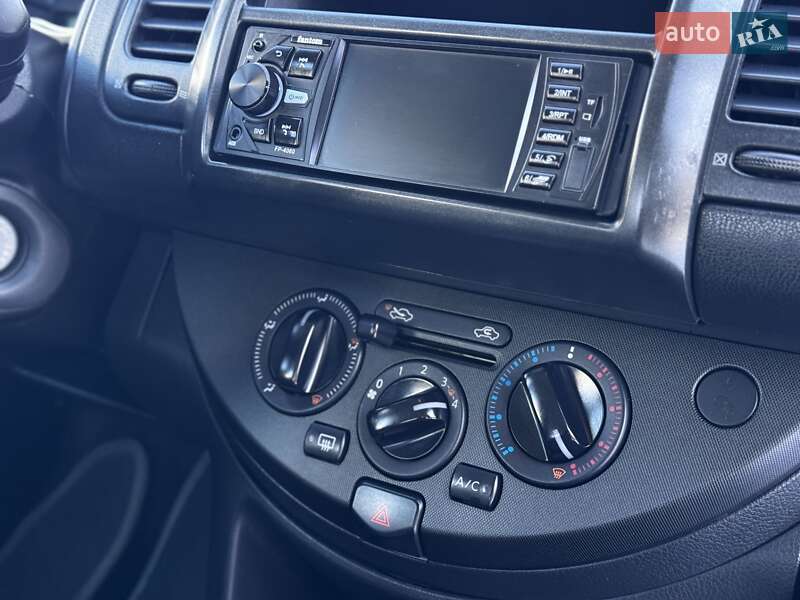 Хэтчбек Nissan Note 2008 в Виннице