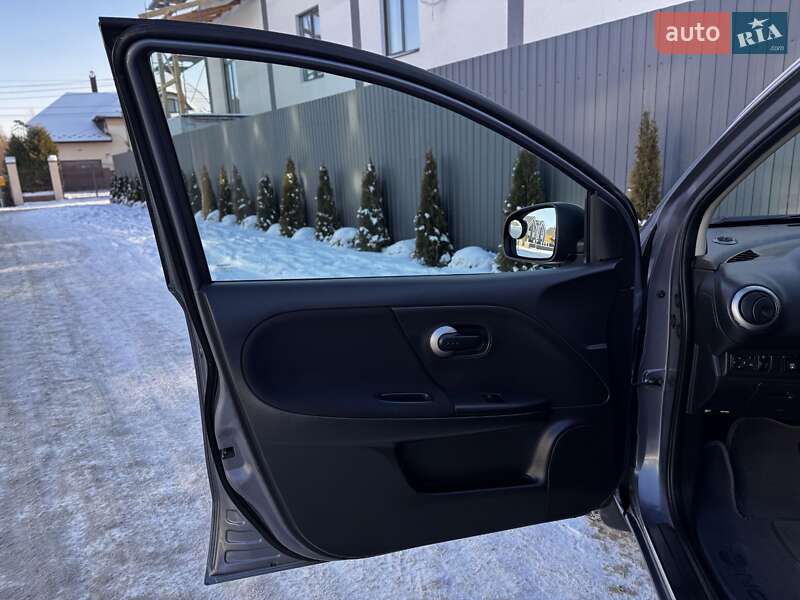 Хэтчбек Nissan Note 2008 в Виннице