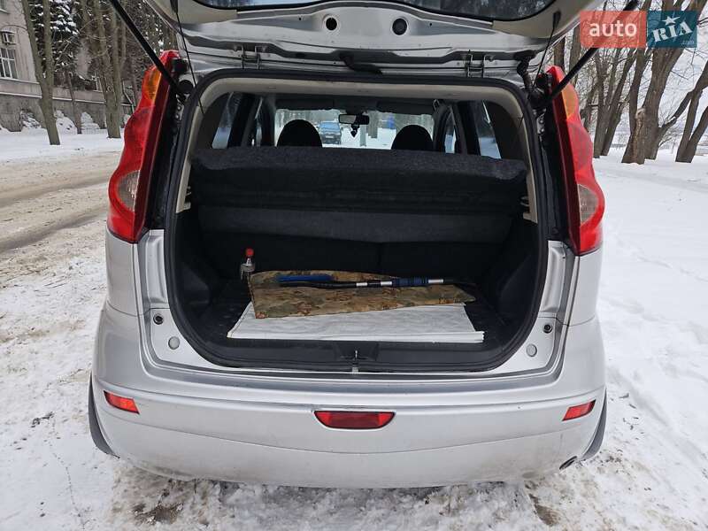 Хетчбек Nissan Note 2008 в Запоріжжі