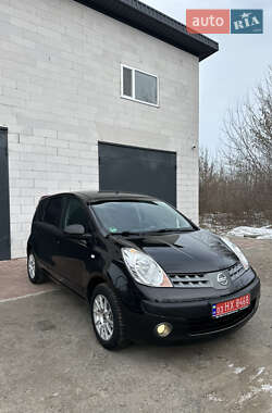 Хэтчбек Nissan Note 2007 в Хороле