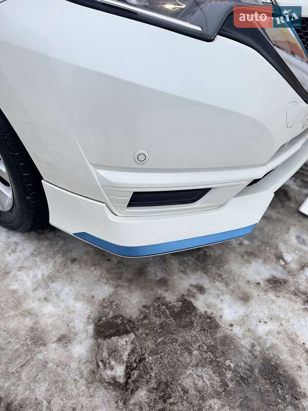 Хэтчбек Nissan Note 2019 в Киеве фото 16 Хэтчбек Nissan Note 2019 в Киеве