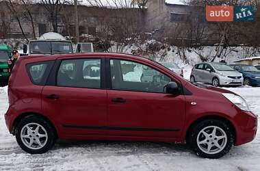Хэтчбек Nissan Note 2012 в Ровно