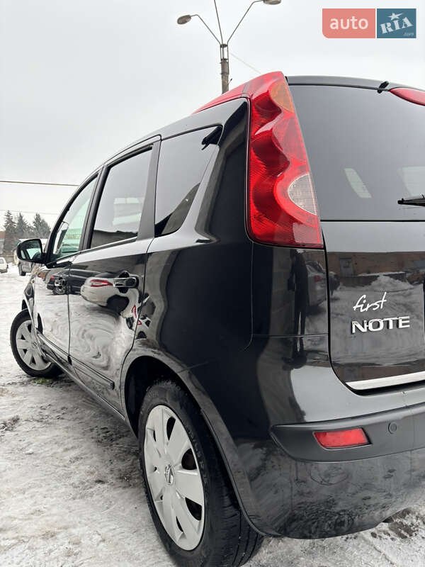 Хэтчбек Nissan Note 2006 в Ровно