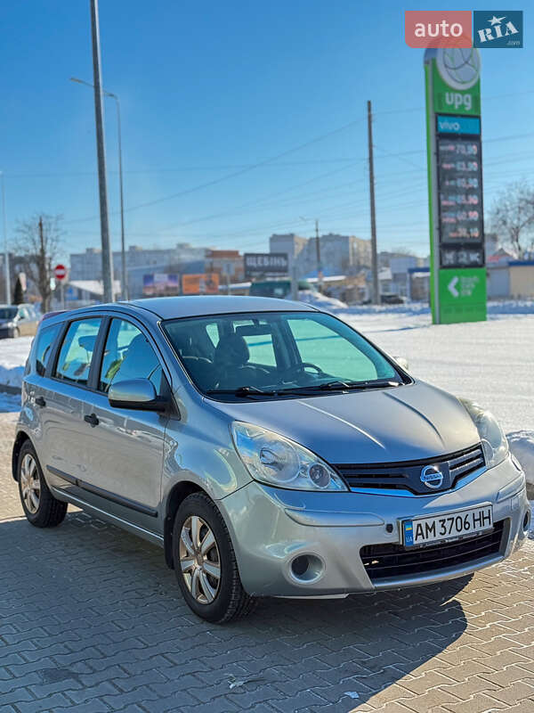 Хэтчбек Nissan Note 2009 в Житомире