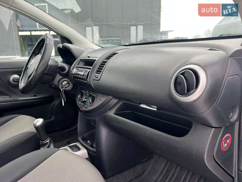 Хэтчбек Nissan Note 2011 в Львове