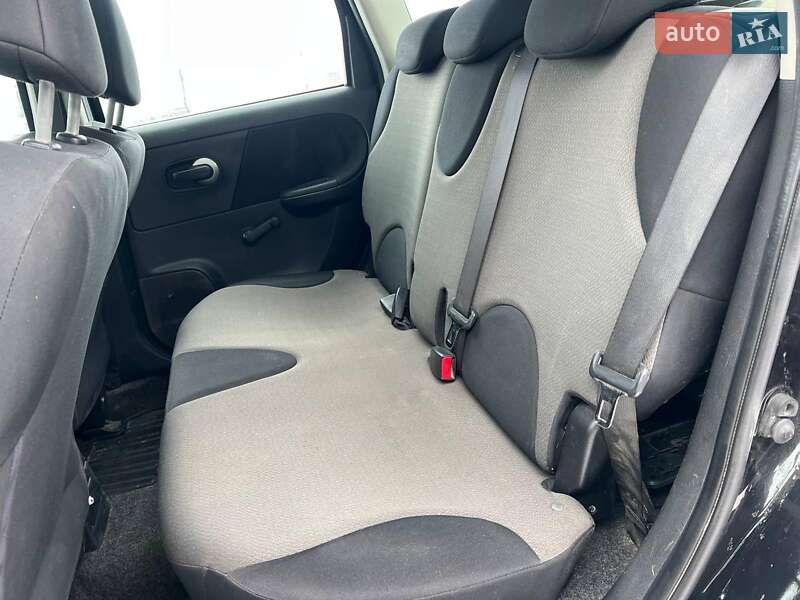 Хэтчбек Nissan Note 2011 в Львове