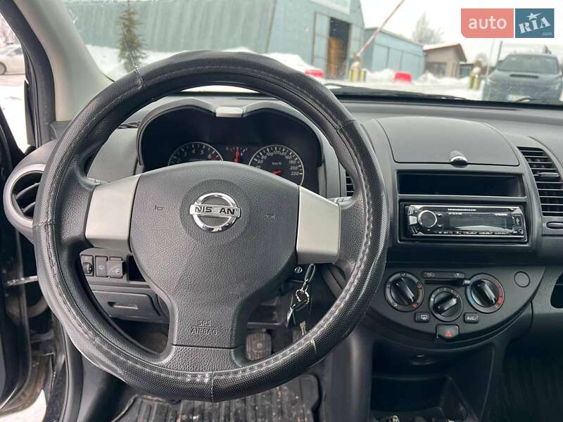 Хэтчбек Nissan Note 2011 в Львове