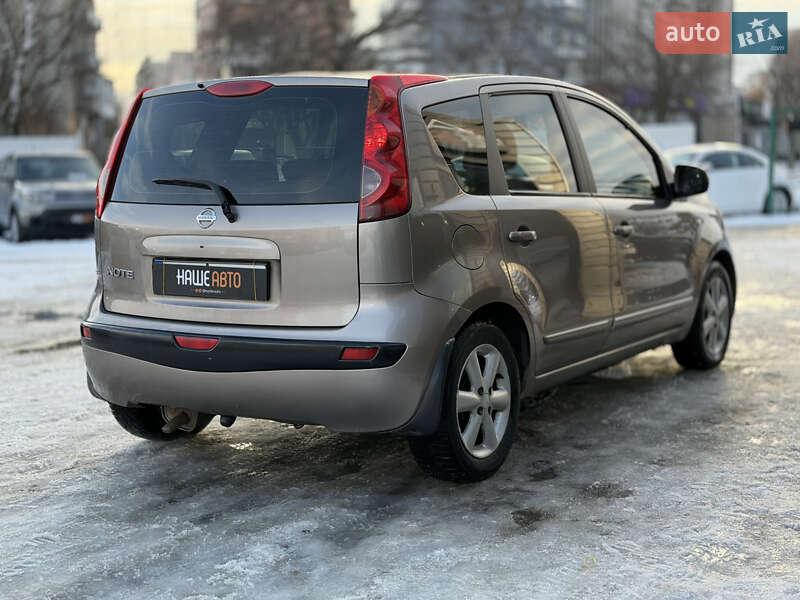 Хетчбек Nissan Note 2006 в Шептицькому