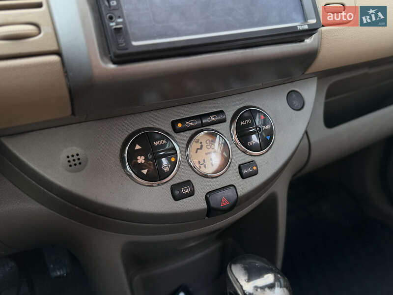 Хетчбек Nissan Note 2006 в Шептицькому