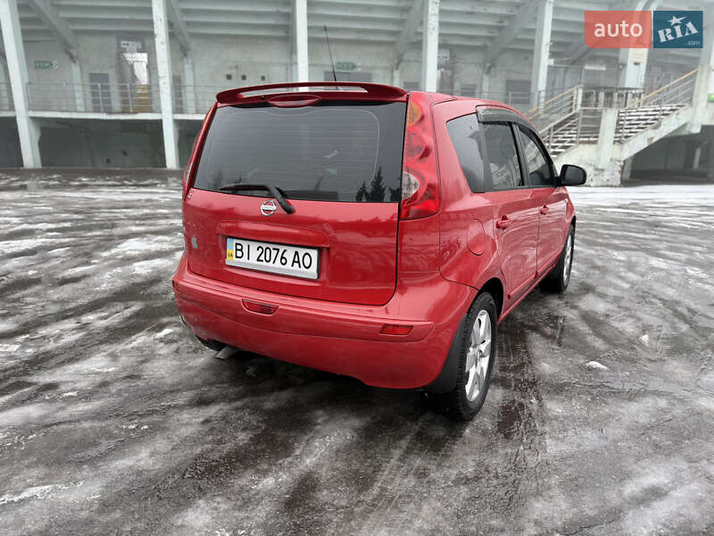 Хэтчбек Nissan Note 2007 в Полтаве