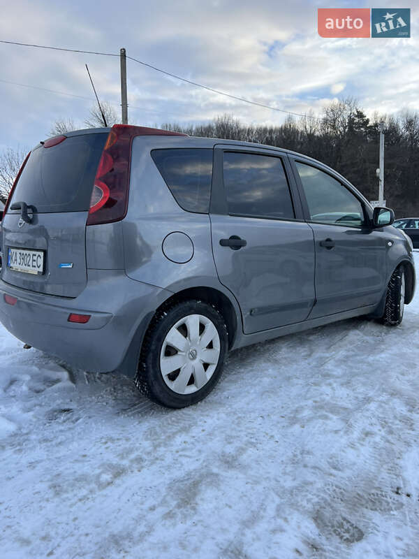 Хетчбек Nissan Note 2011 в Львові фото 3 Хетчбек Nissan Note 2011 в Львові