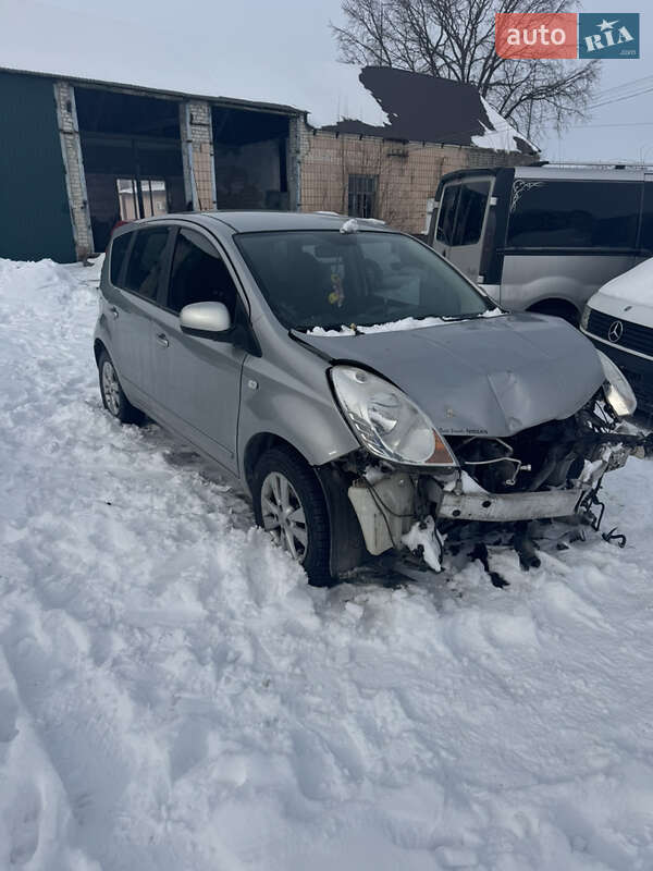Хэтчбек Nissan Note 2007 в Ровно фото Хэтчбек Nissan Note 2007 в Ровно