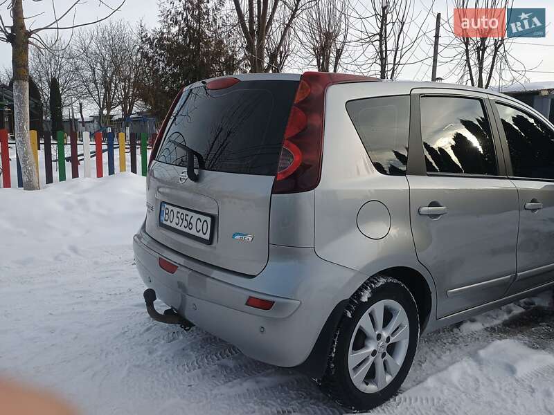 Хэтчбек Nissan Note 2010 в Тернополе