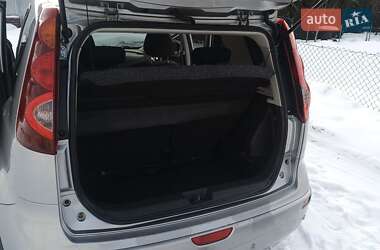 Хэтчбек Nissan Note 2010 в Тернополе