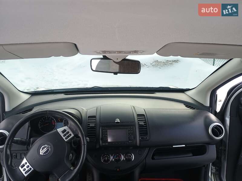 Хэтчбек Nissan Note 2010 в Тернополе